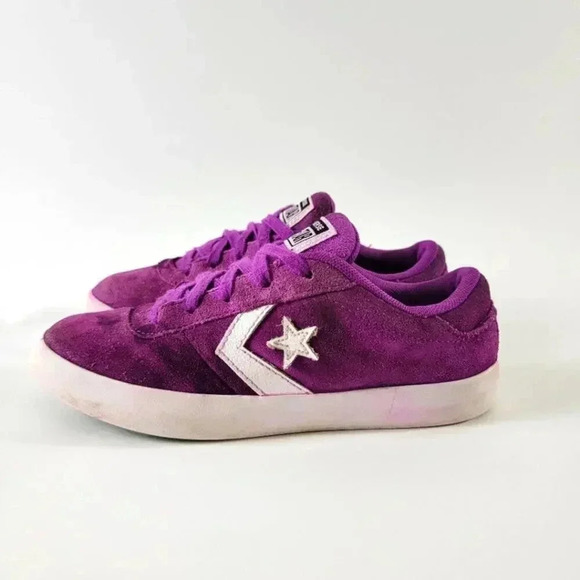 Converse Other - Converse Chuck Taylor One Star Low Top Sneakers - 2C